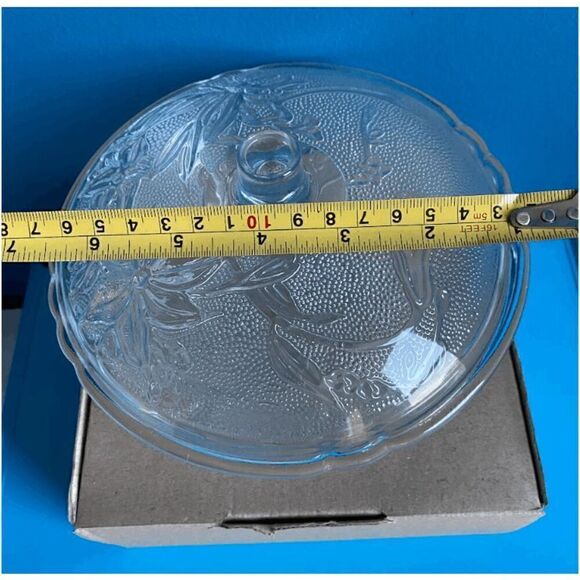 Clear Glass Candy Dish withy Lid - Picture 4 of 4